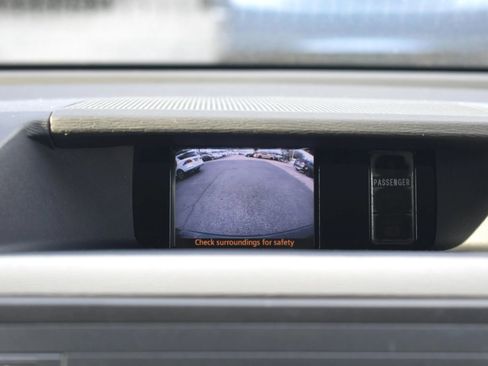 Used 2012 Toyota Sienna LE image 26