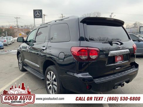 Used 2019 Toyota Sequoia Limited w/ Safety & Convenience Package image 7