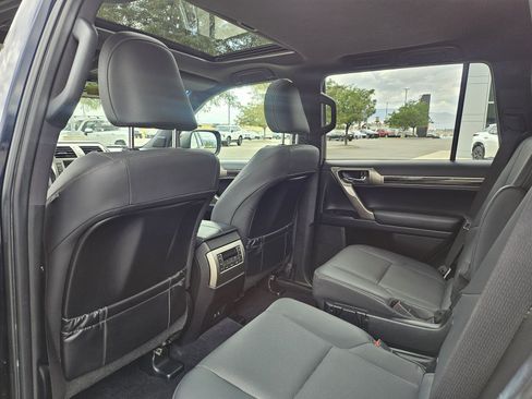 Used 2020 Lexus GX 460 Premium AWD/4WD image 16