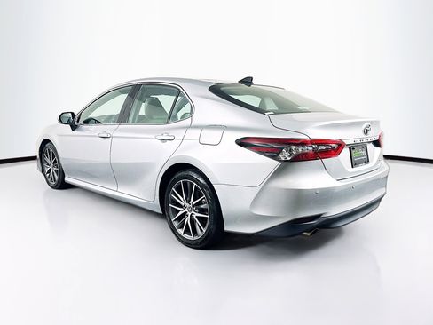 Used 2023 Toyota Camry XLE w/ Navigation Package image 5