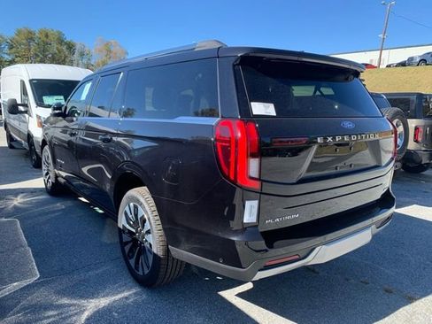 New 2025 Ford Expedition Max Platinum w/ Driver's Package image 17