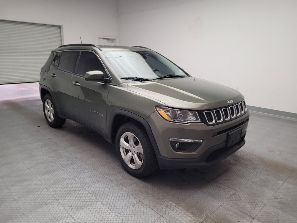 Used 2020 Jeep Compass Latitude w/ Cold Weather Group AWD/4WD image 13
