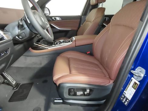Used 2025 BMW X7 M60i AWD/4WD image 14