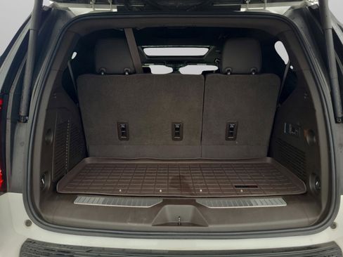 Used 2021 GMC Yukon Denali w/ Denali Premium Package image 31