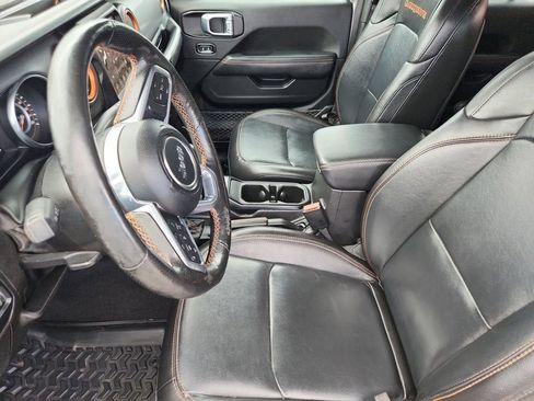 Used 2023 Jeep Gladiator Mojave w/ Cold Weather Group image 9