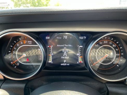 Used 2020 Jeep Wrangler Unlimited Sahara AWD/4WD image 7