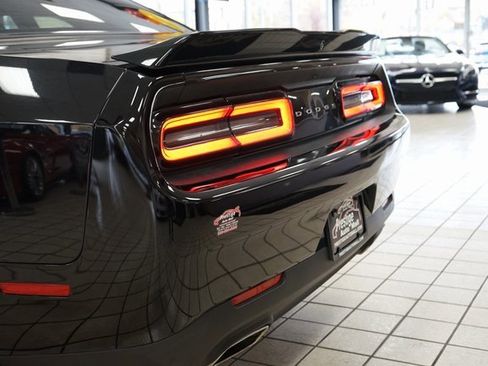 Used 2019 Dodge Challenger SXT image 13