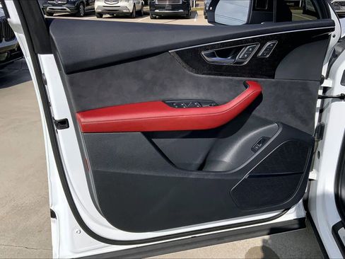 Used 2023 Audi SQ7 Premium Plus w/ Executive Package image 26