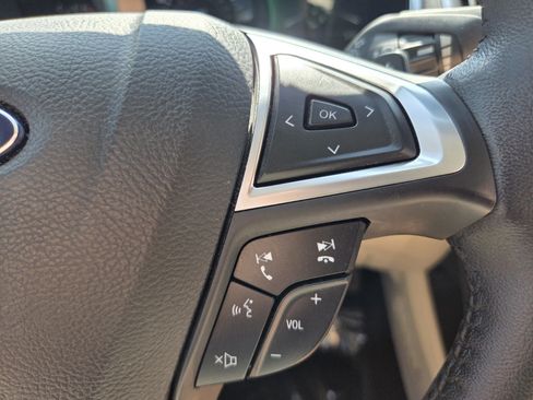 Used 2017 Ford Edge Titanium w/ Equipment Group 301A FWD image 29