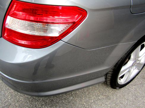 Used 2011 Mercedes-Benz C 300 4MATIC Sedan image 17