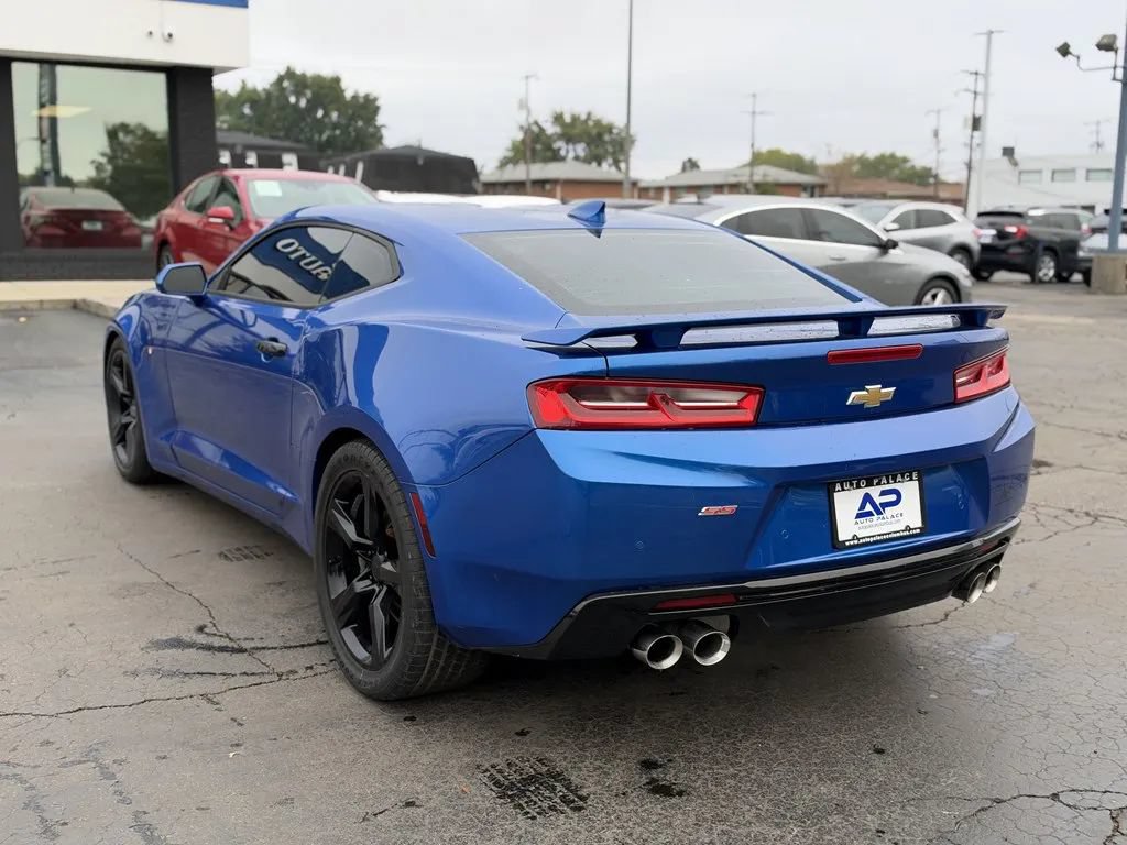 Used 2017 Chevrolet Camaro SS RWD image 4