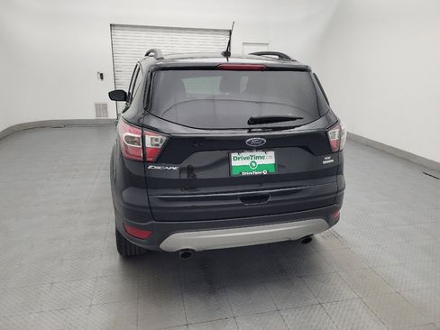 Used 2017 Ford Escape SE w/ Equipment Group 201A FWD image 6