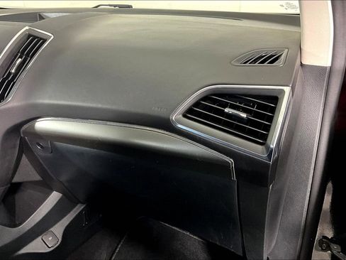 Used 2024 Ford Edge Titanium image 22