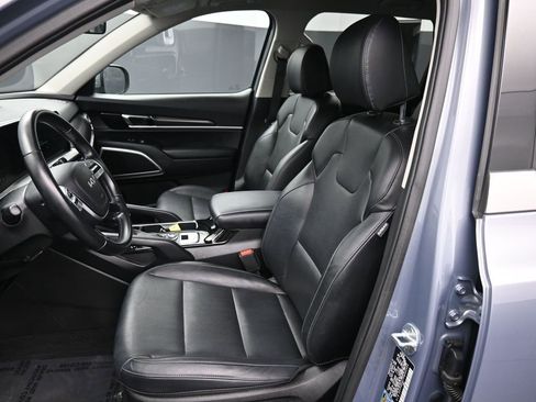 Certified 2023 Kia Telluride S image 18