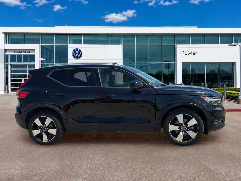 Used 2019 Volvo XC40 T5 Momentum AWD/4WD image 4