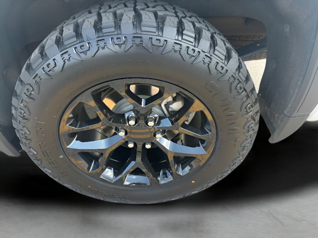 Used 2025 GMC Sierra 1500 SLT AWD/4WD image 9