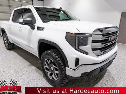 Used 2024 GMC Sierra 1500 SLE w/ X31 Off-Road Package AWD/4WD image 6