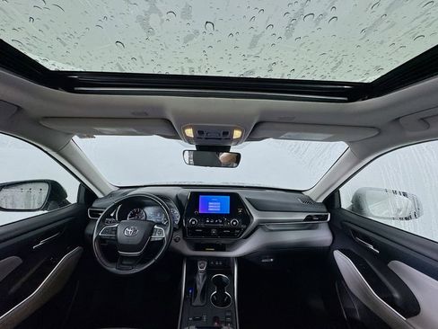 Used 2023 Toyota Highlander XLE image 36