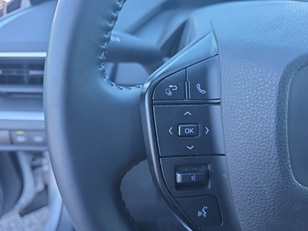 Certified 2023 Toyota Prius LE AWD/4WD image 16