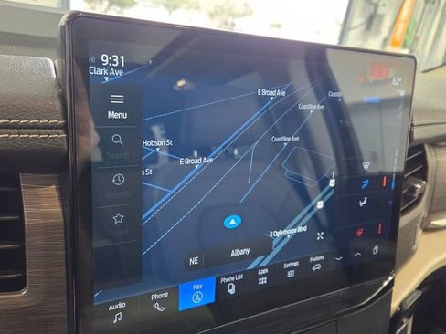 Used 2024 Ford Expedition Limited image 21