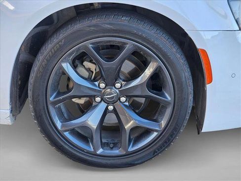 Used 2021 Chrysler 300 S image 23