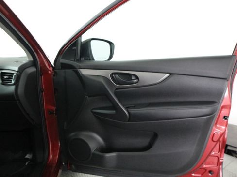 Used 2020 Nissan Rogue Sport S FWD image 49