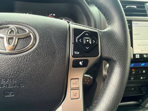 Used 2022 Toyota 4Runner Limited AWD/4WD image 19