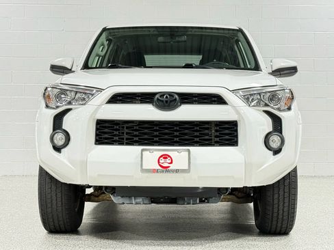 Used 2017 Toyota 4Runner SR5 image 3