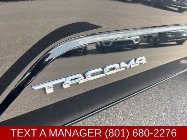 Used 2025 Toyota Tacoma SR5 AWD/4WD image 10