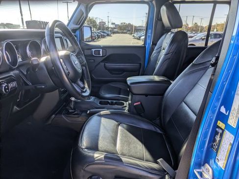 Used 2022 Jeep Gladiator Sport image 26