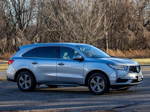 Used 2019 Acura MDX SH-AWD image 3