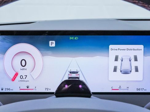 Certified 2026 Genesis GV70 3.5T Sport Prestige image 19