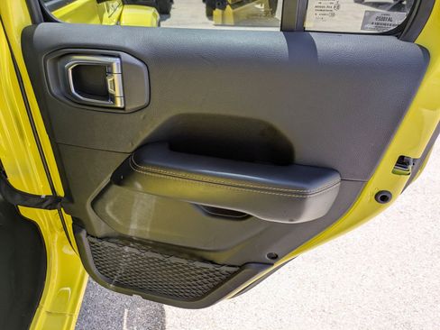 Used 2024 Jeep Wrangler Sahara AWD/4WD image 28