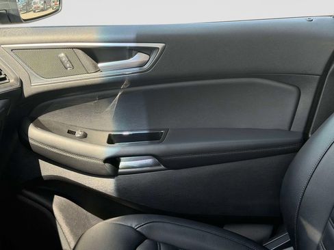 Used 2019 Ford Edge SEL w/ Equipment Group 201A AWD/4WD image 23