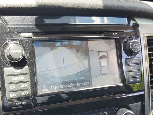 Used 2017 Nissan Titan Platinum Reserve image 24