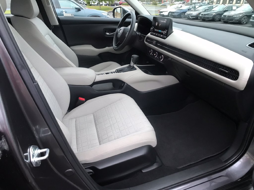 Certified 2024 Honda HR-V LX image 12