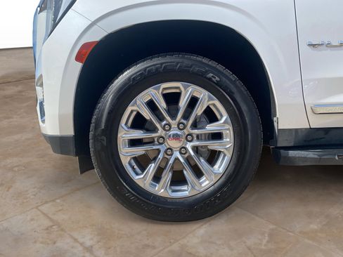 Used 2022 GMC Yukon SLT w/ SLT Luxury Package image 31