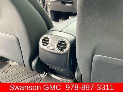 Used 2021 Mercedes-Benz GLC 300 4MATIC w/ AMG Line image 31