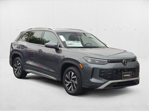 New 2025 Volkswagen Tiguan S image 6