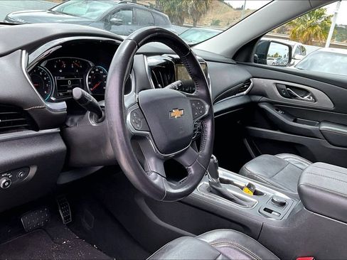 Used 2019 Chevrolet Traverse LT w/ LPO, Cargo Package FWD image 9