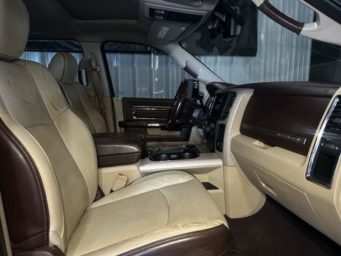 Used 2018 RAM 2500 Longhorn w/ Longhorn Southfork Package AWD/4WD image 15