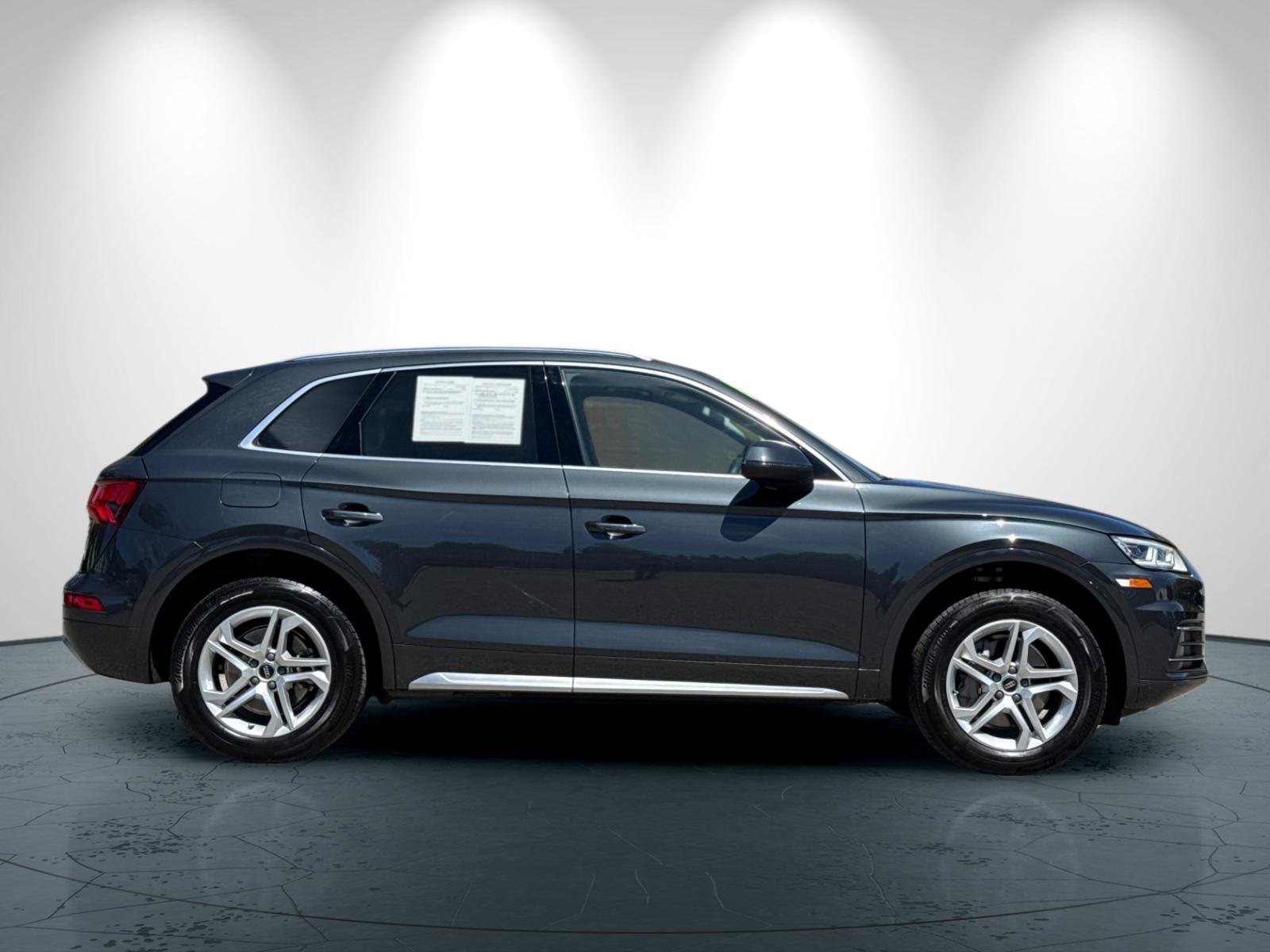 Used 2018 Audi Q5 2.0T Premium Plus w/ Premium Plus Package AWD/4WD image 3