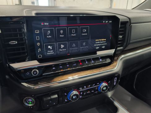Used 2024 GMC Sierra 1500 Elevation w/ Elevation Premium Package AWD/4WD image 10