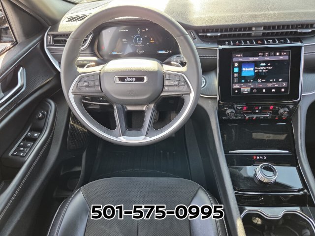 Used 2023 Jeep Grand Cherokee Altitude AWD/4WD image 14