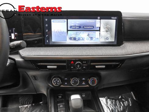 Used 2025 Nissan Kicks SV image 12