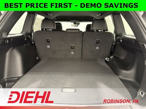 New 2025 Jeep Grand Cherokee Limited w/ Black Appearance Package image 9