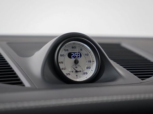 New 2026 Porsche Macan GTS image 29