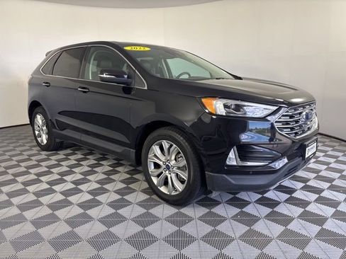 Used 2022 Ford Edge Titanium w/ Equipment Group 301A AWD/4WD image 36