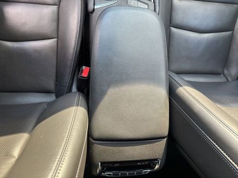 Used 2023 Cadillac XT6 Premium Luxury image 37