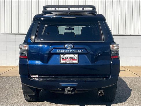Used 2019 Toyota 4Runner SR5 Premium image 5